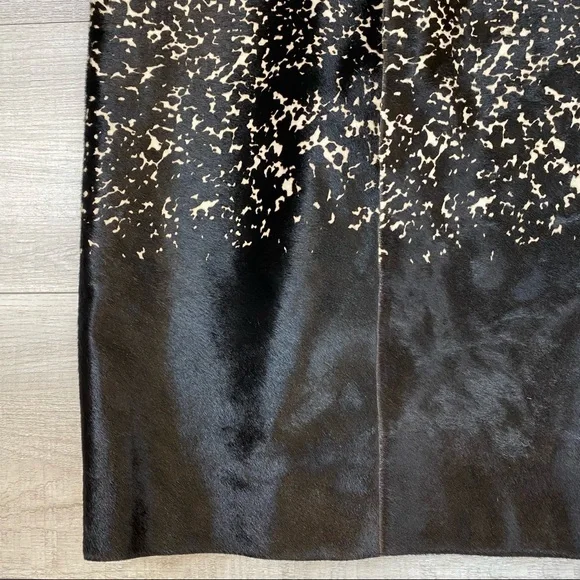 $5,500 Burberry Sleeveless Sheath Leather Dress - Picture 4 of 14